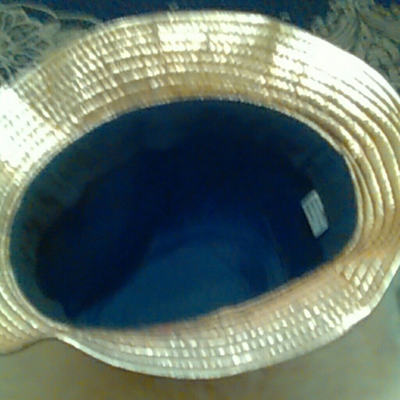 Hat - Picture 4 of 4