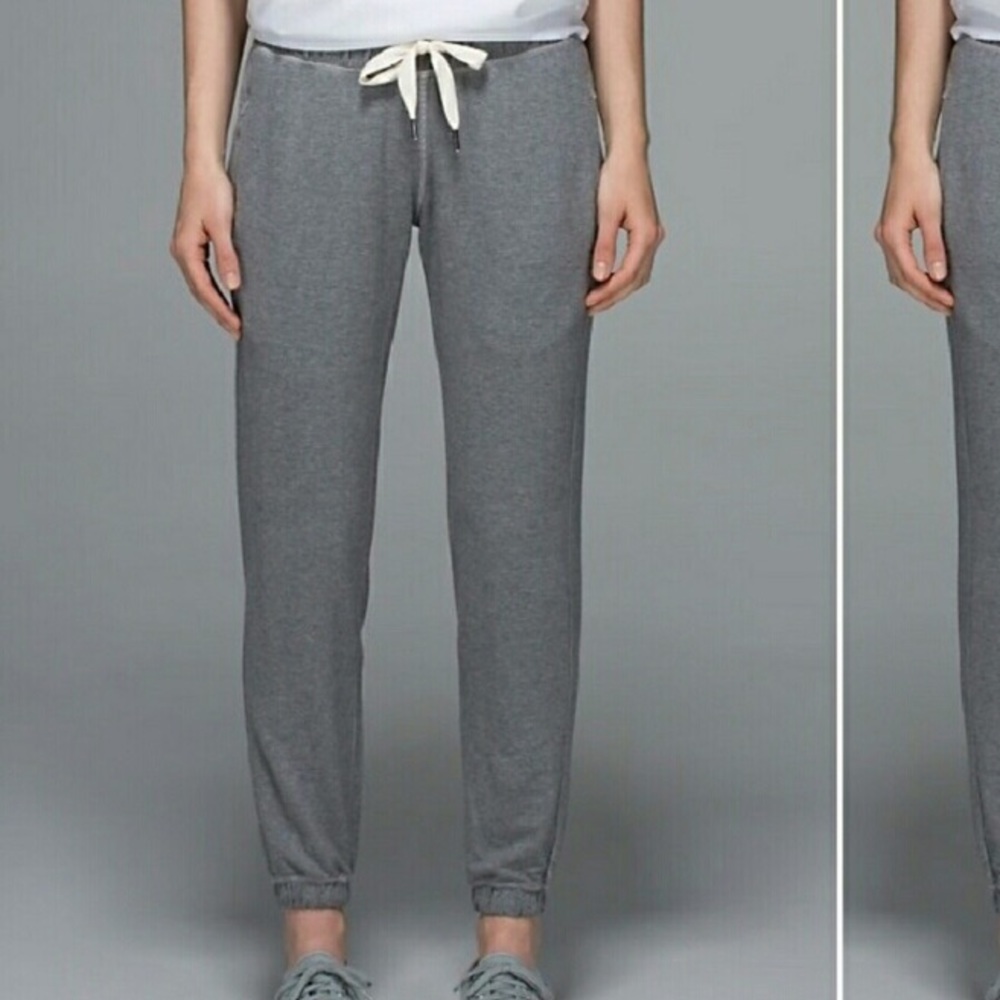 Lululemon Serenity jogger pants size 4