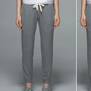 Lululemon Serenity jogger pants size 4