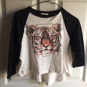 Baseball tee crop top with tiger design.