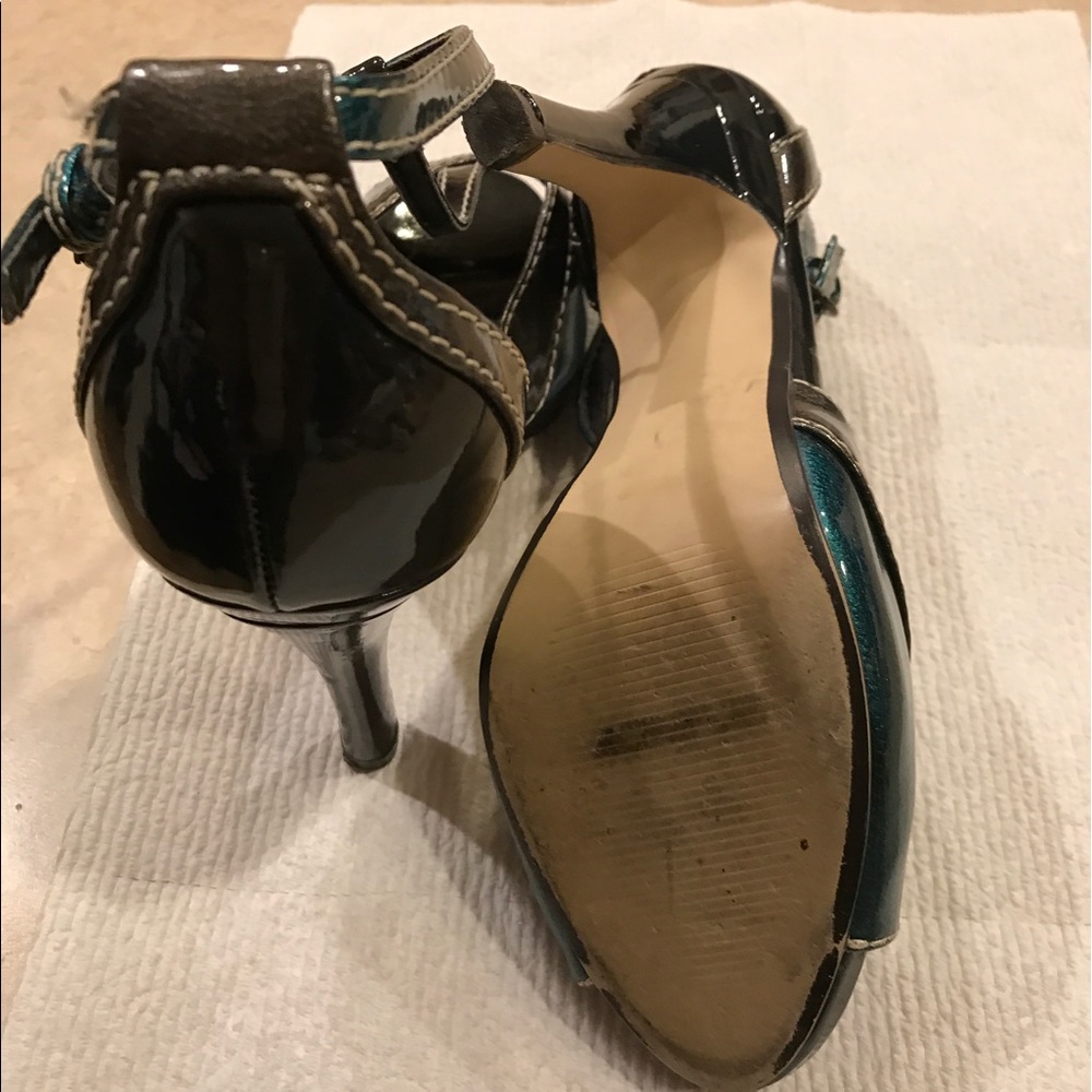 Shoes - Picture 4 of 4