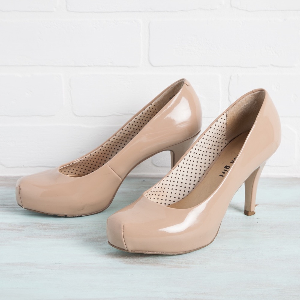 Madden Girl Patent Nude Beige Pumps