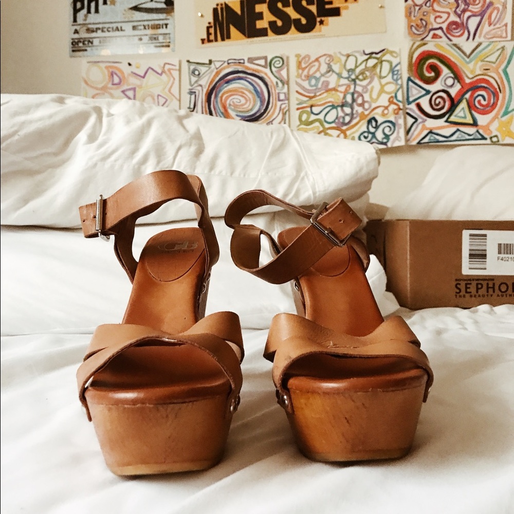 Gianni Bini Wooden Platform Pumps