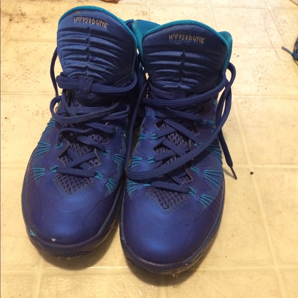 Boys basketball shoes