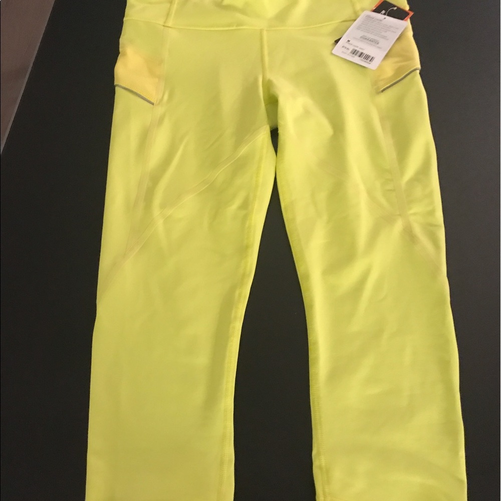 Athleta Stride Capri