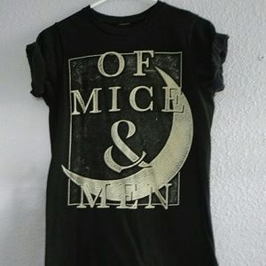 Hot Topic: Of Mice & Men Band Tee