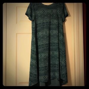 Amazing LuLaRoe Carly!