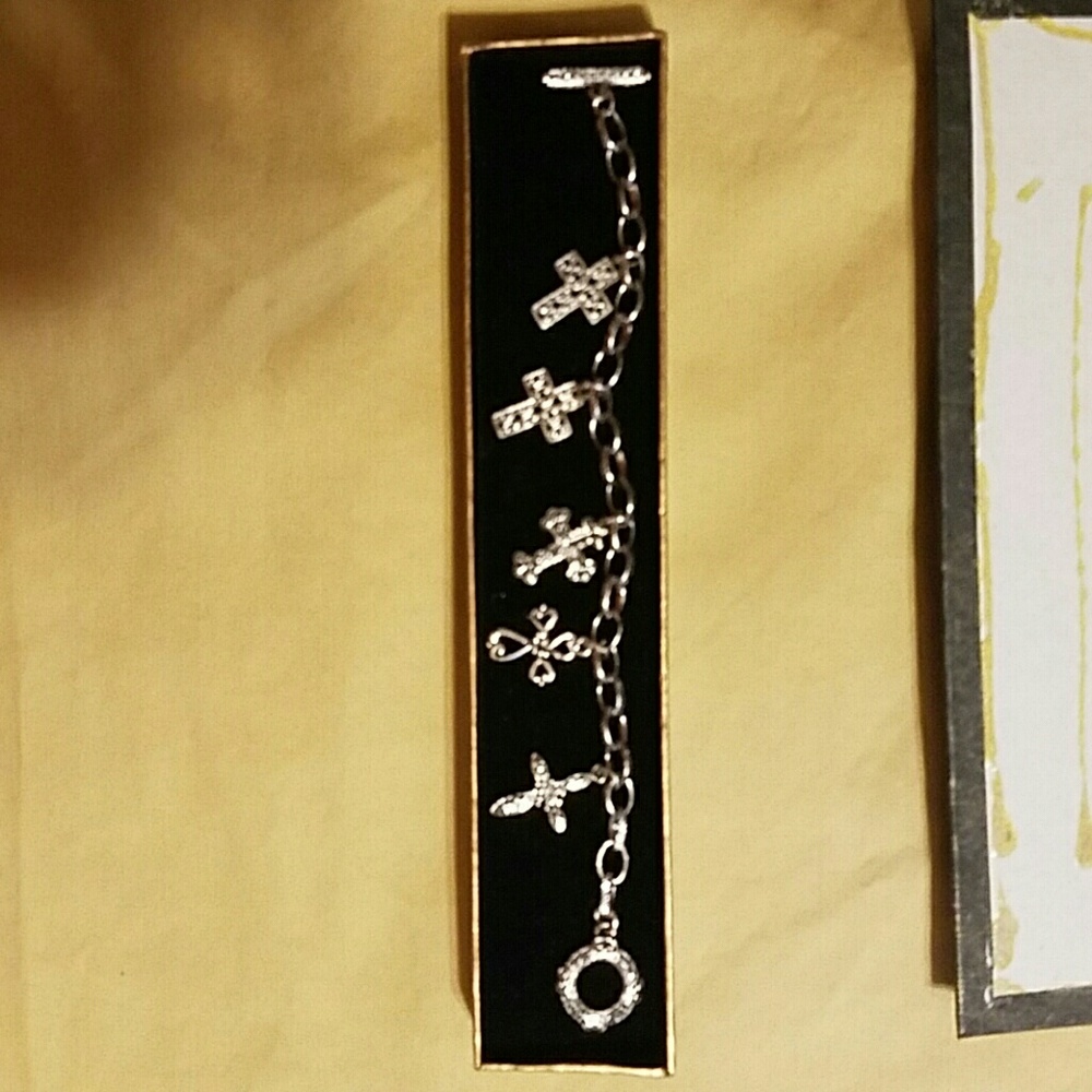 🍂 $8 Fall Fashion Sale CROSS BRACELET