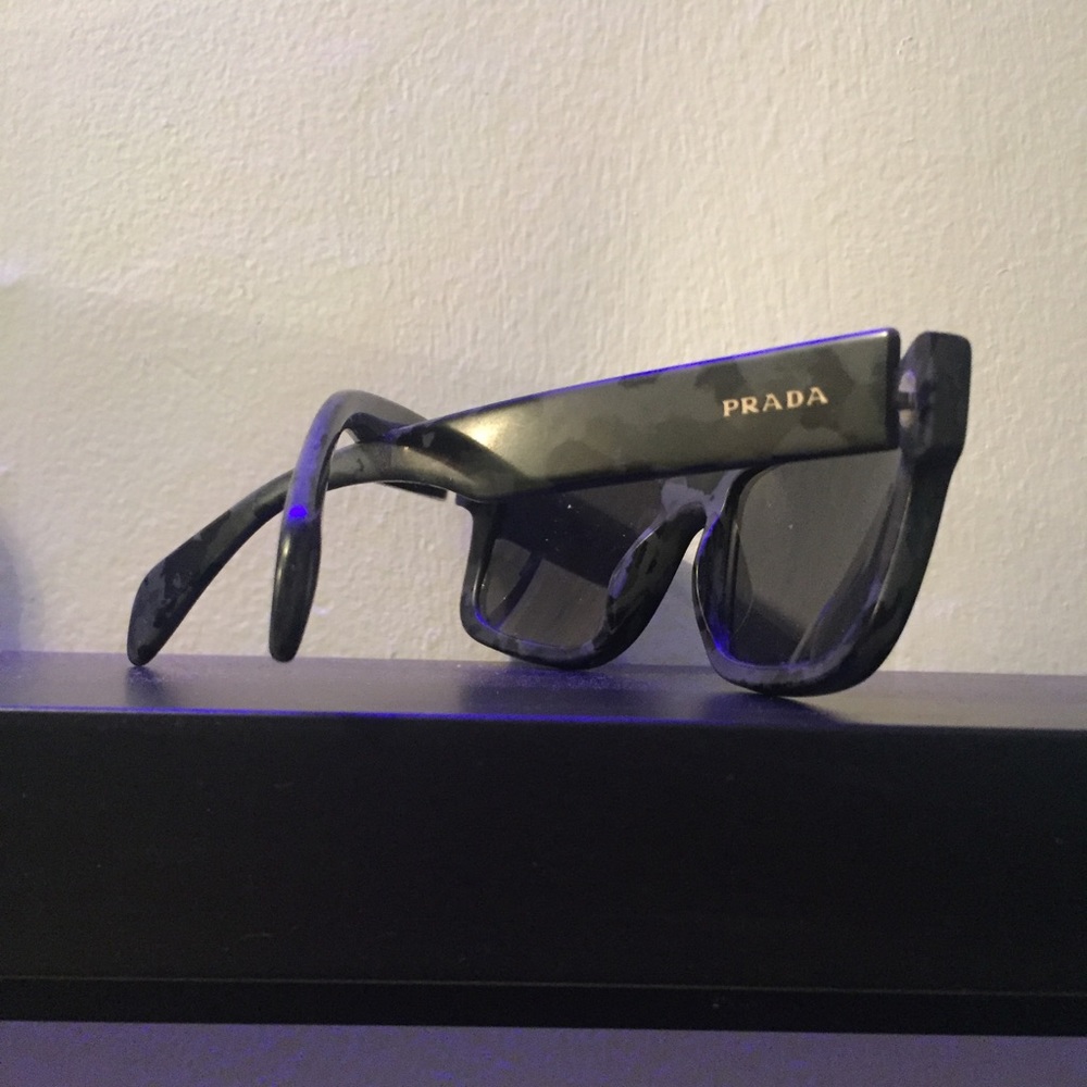 Prada sunglasses unisex
