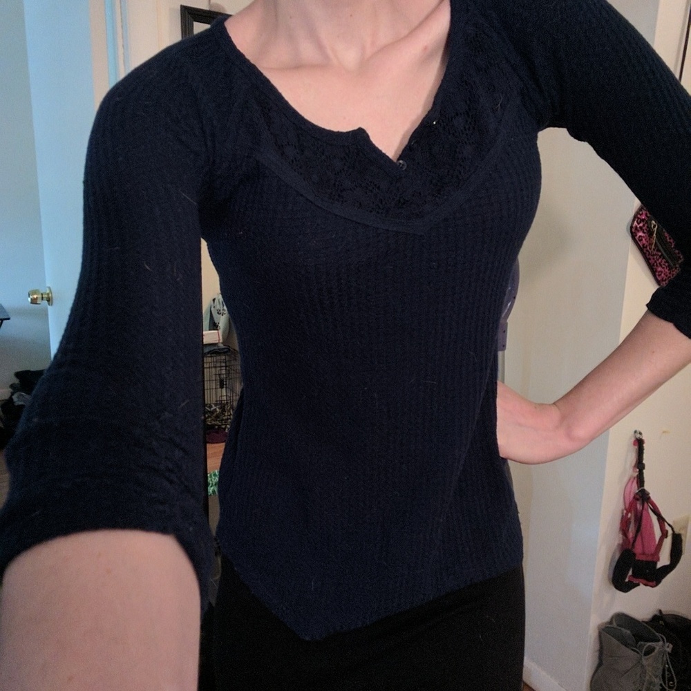 Cute blue top.