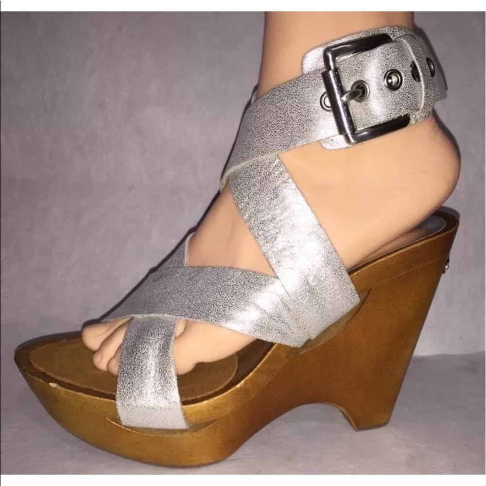 Michael Kors Sycamore Wedge Metallic White Silver