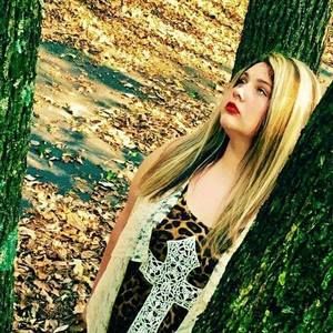 Meet your Posher, Erika