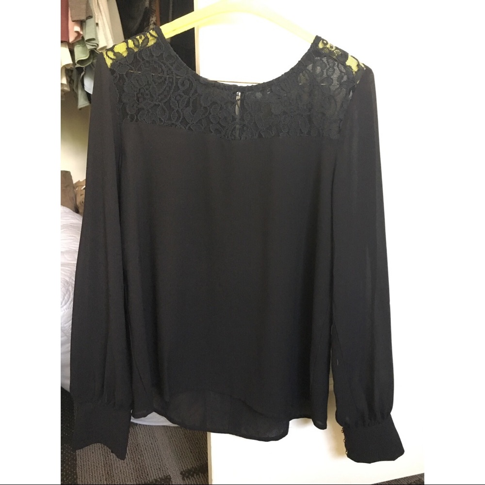 Black boutique blouse