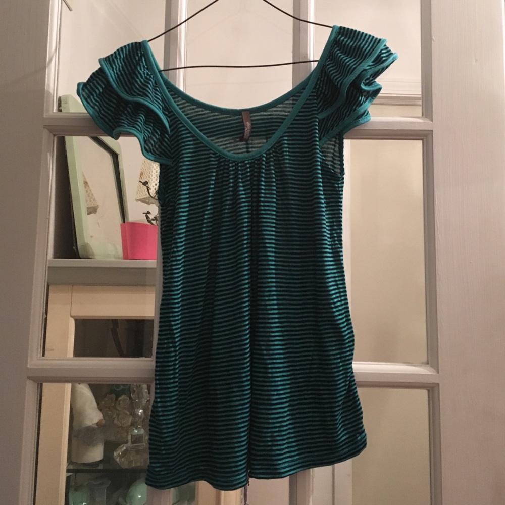 🐠Cute Blue & Black Striped Shirt🐠