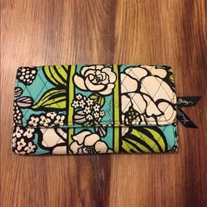 Vera Bradley trifold wallet