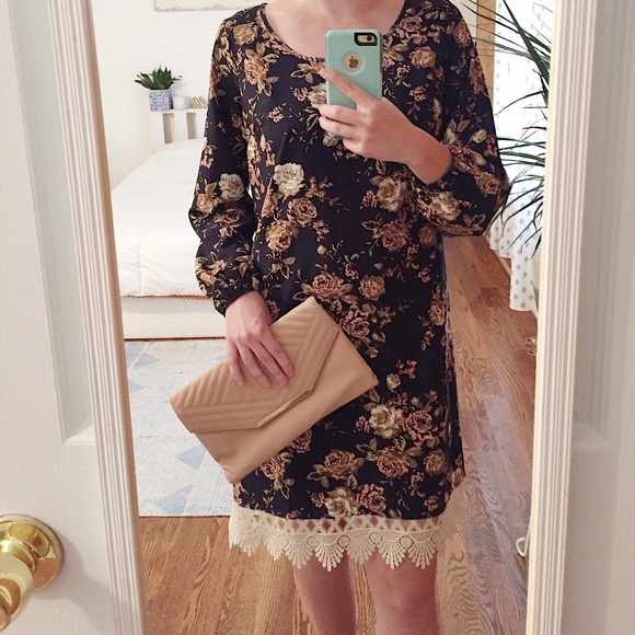 Charlotte Russe Dresses & Skirts - 🌸✨ NAVY FLORAL MIDI DRESS ✨🌸