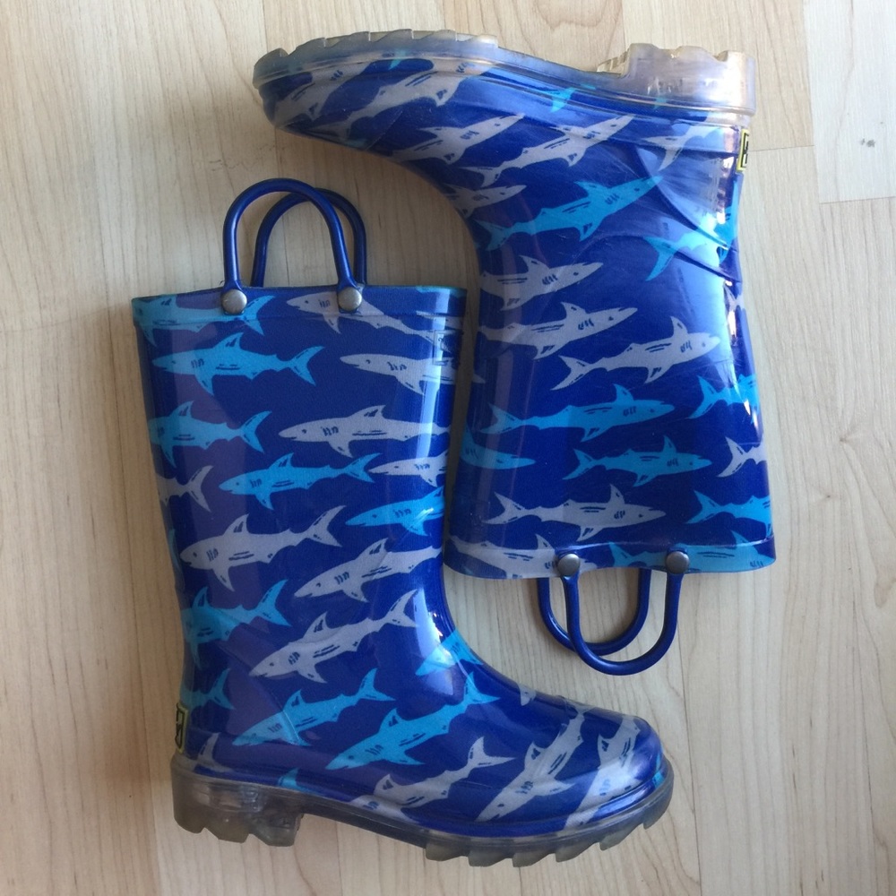 Western Chief Shark Light-up Rain Boots