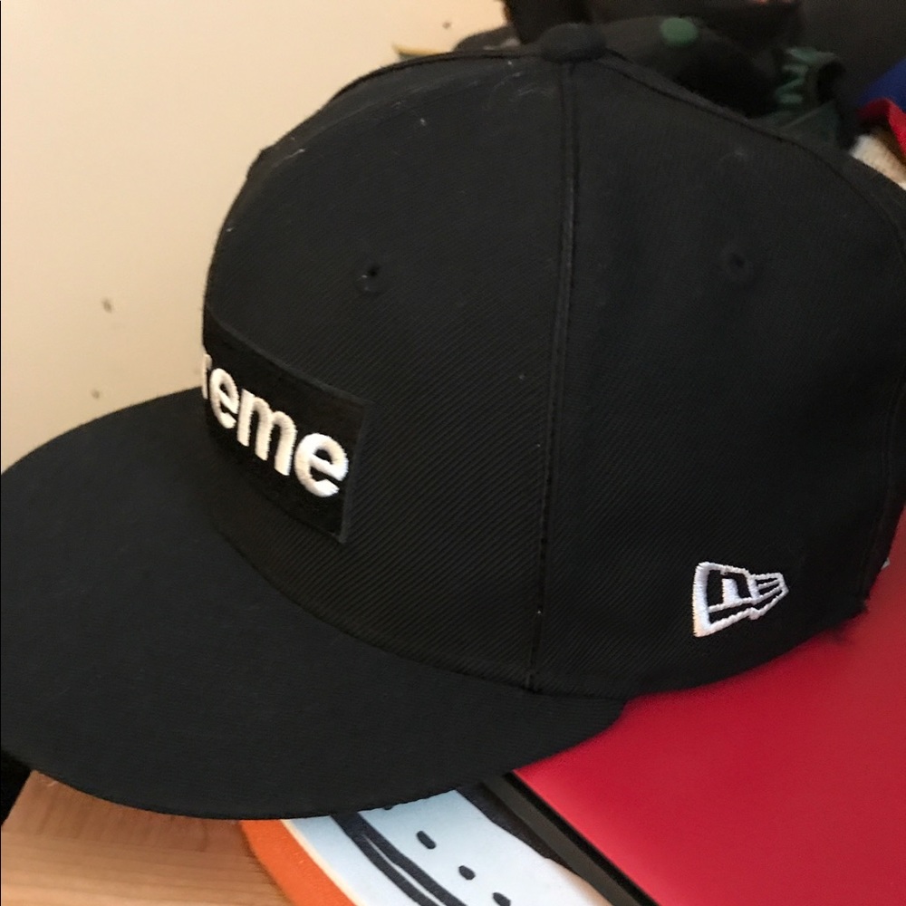 Supreme hat - Picture 2 of 8