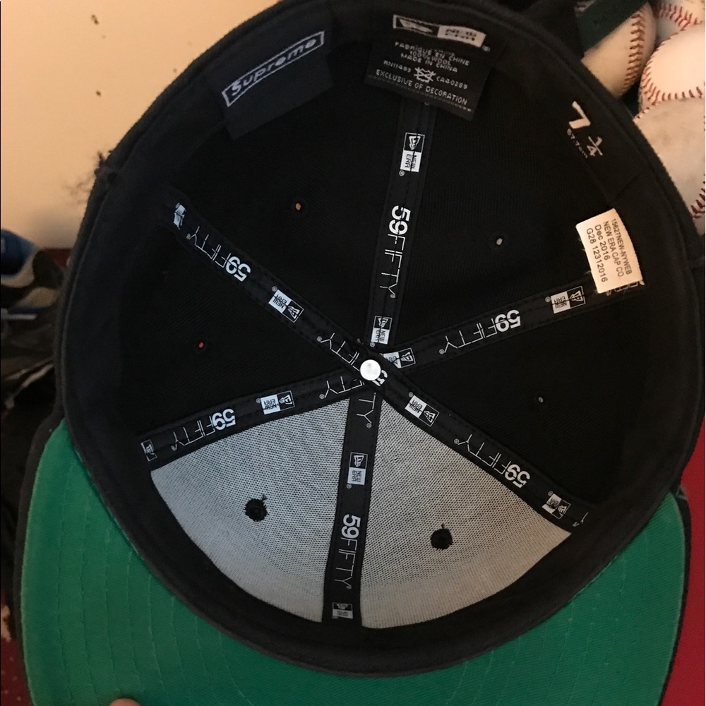 Supreme hat - Picture 4 of 8