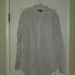 Old Navy Large button down shirt. New with tag.