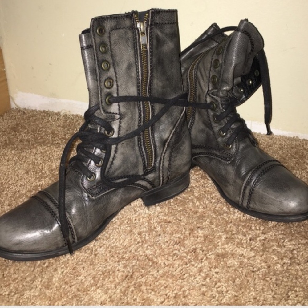 STEVE MADDEN COMBAT BOOTS WORN ONCE