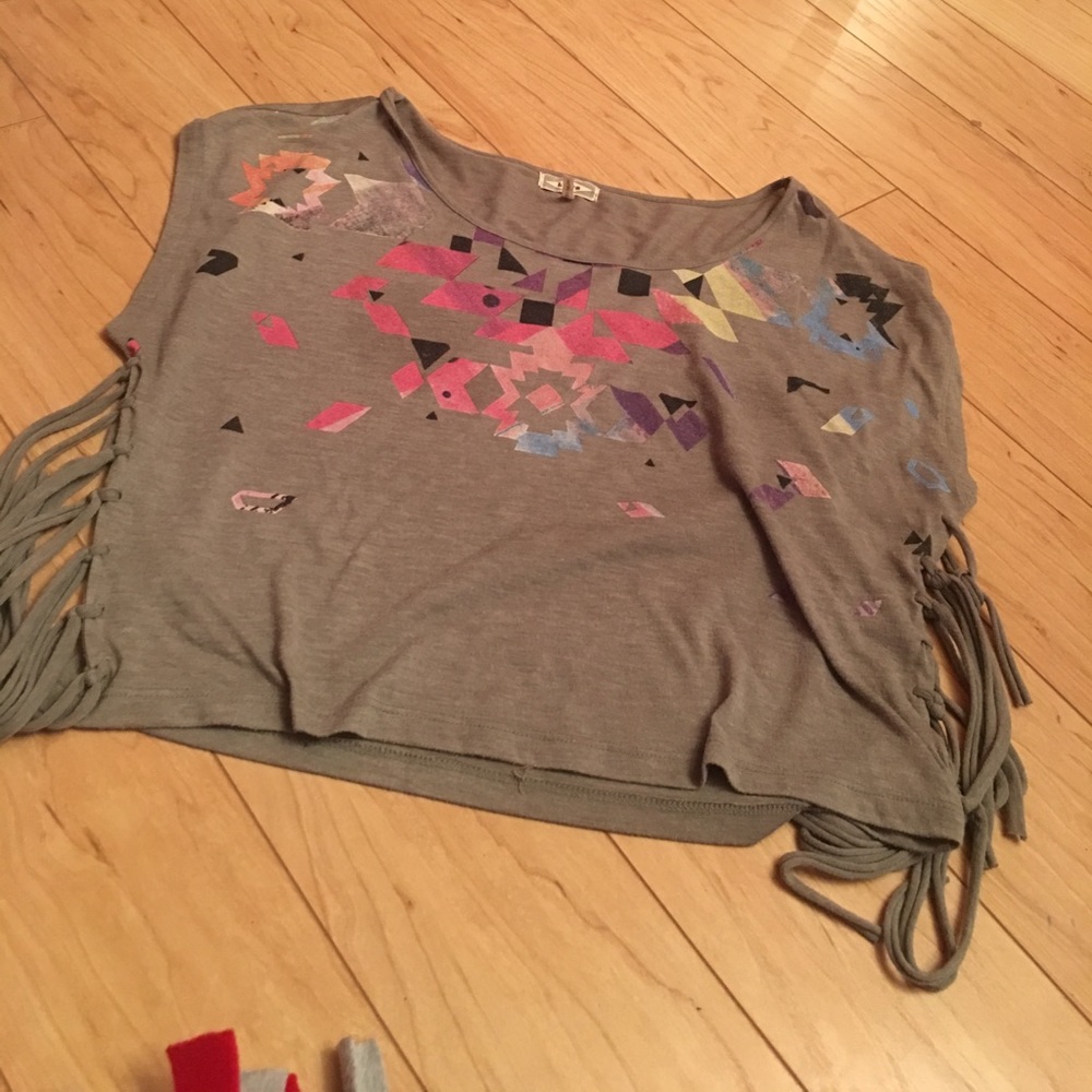 loose t shirt with fringe