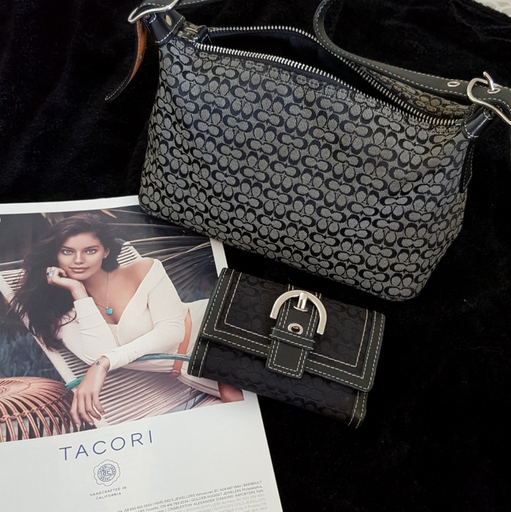 Authentic coach purse and wallet