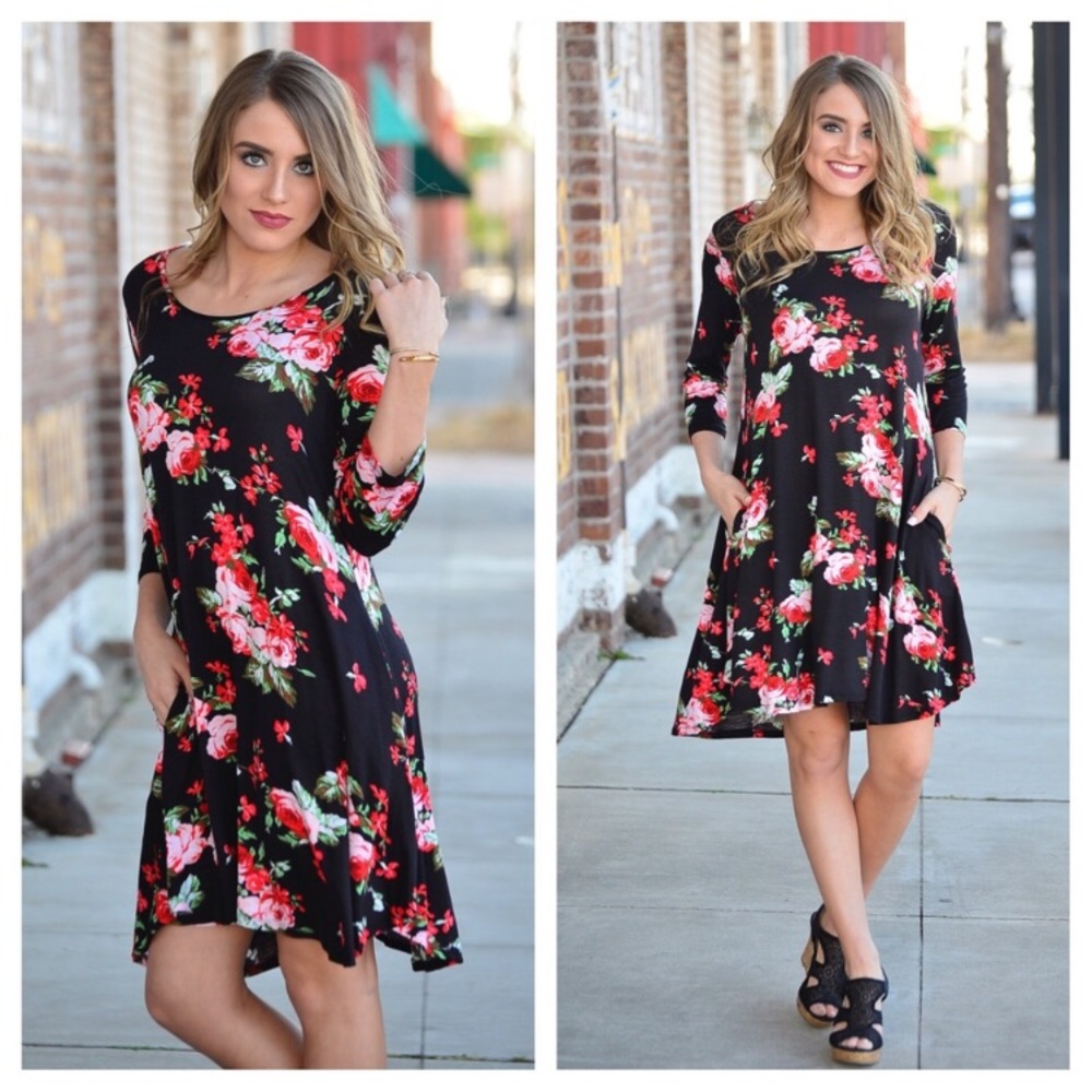 Black floral tunic dress w/ pockets
