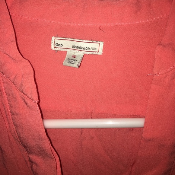 Gap peach coral blouse - Picture 2 of 4