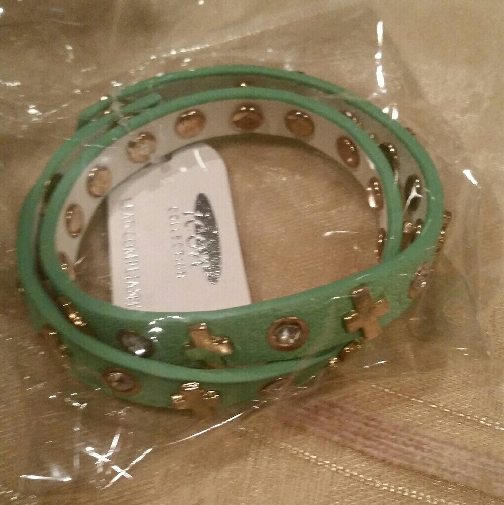 Cross leather bracelet