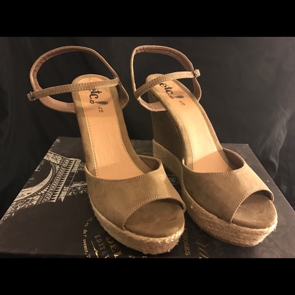 ETC! brand Brown Wedges! - Picture 1 of 4