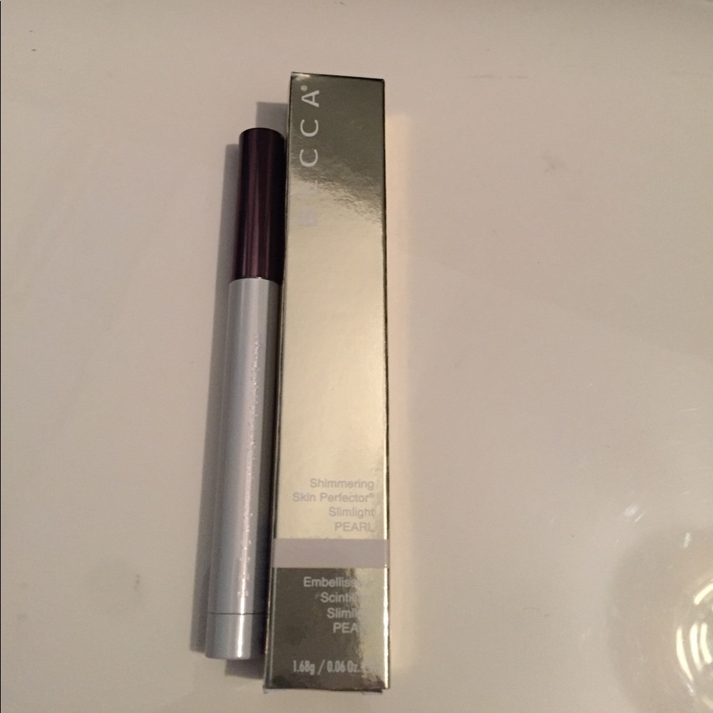 BECCA NewPEARL. Shimering Skin protector slimlight