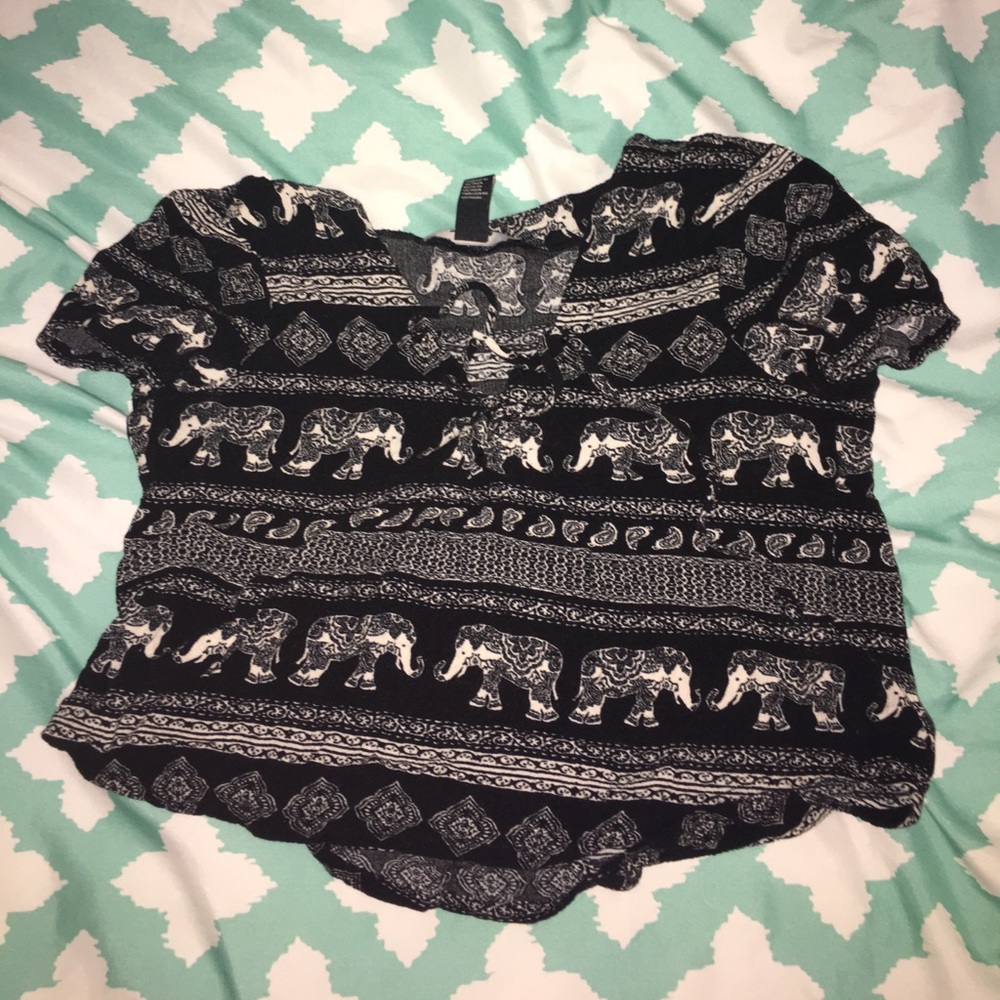 Cropped Elephant Tee