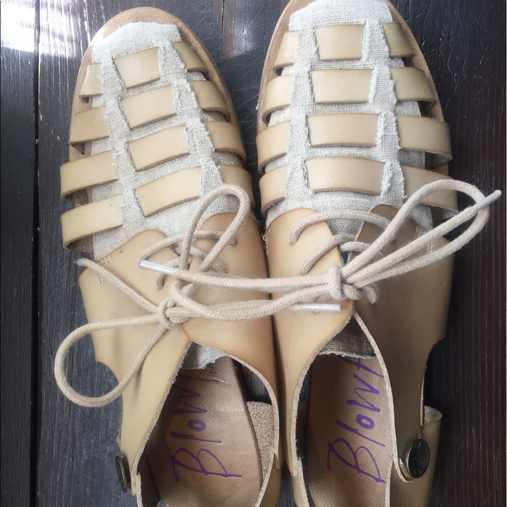 Blowfish oxford Sandals, size 9.5