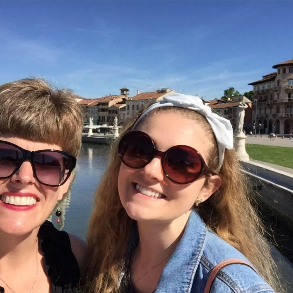 Meet your Posher, Amy