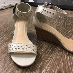 CHINESE LAUNDRY Dark Cream Wedges