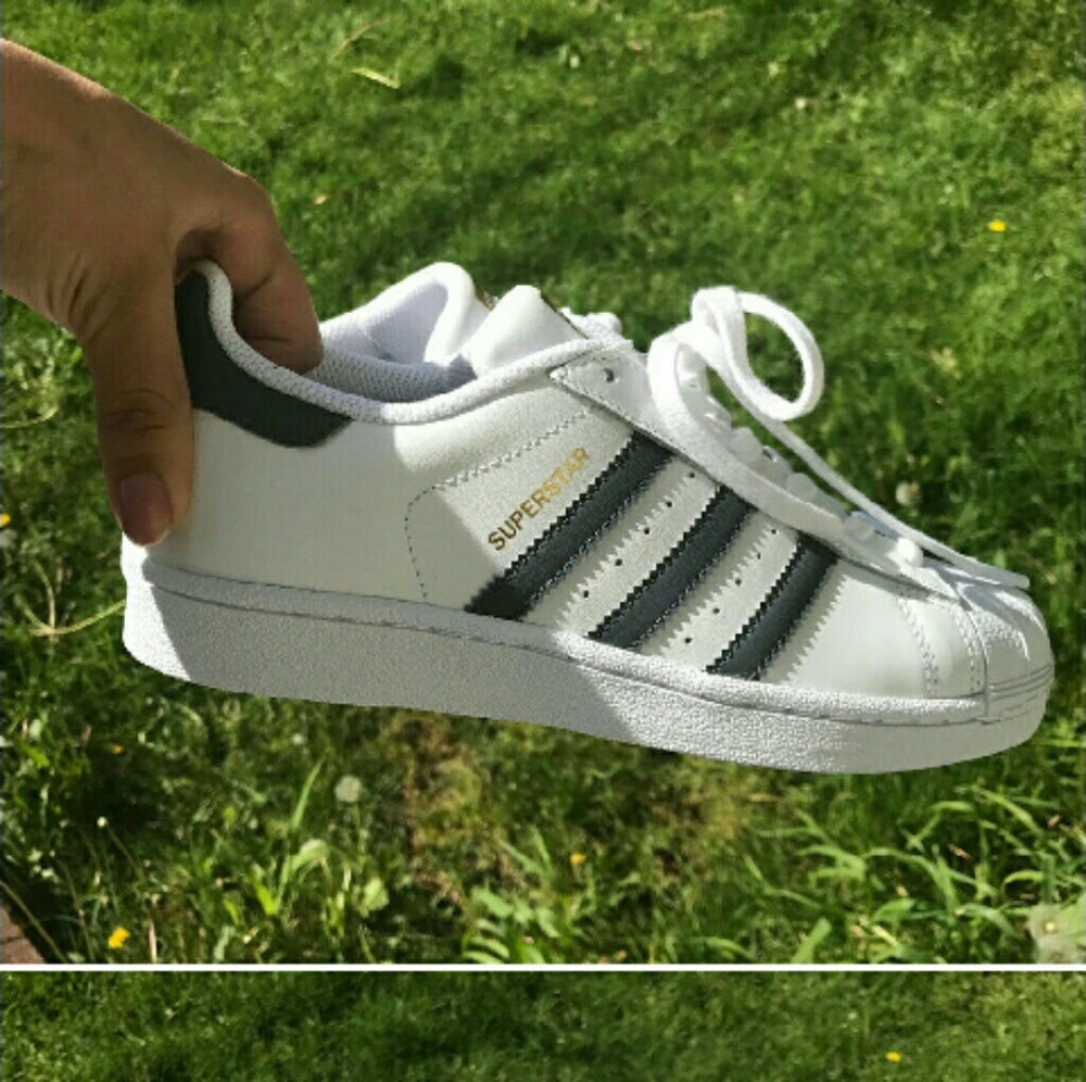 Adidas superstars