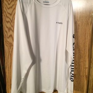 Long sleeve Columbia performance shirt
