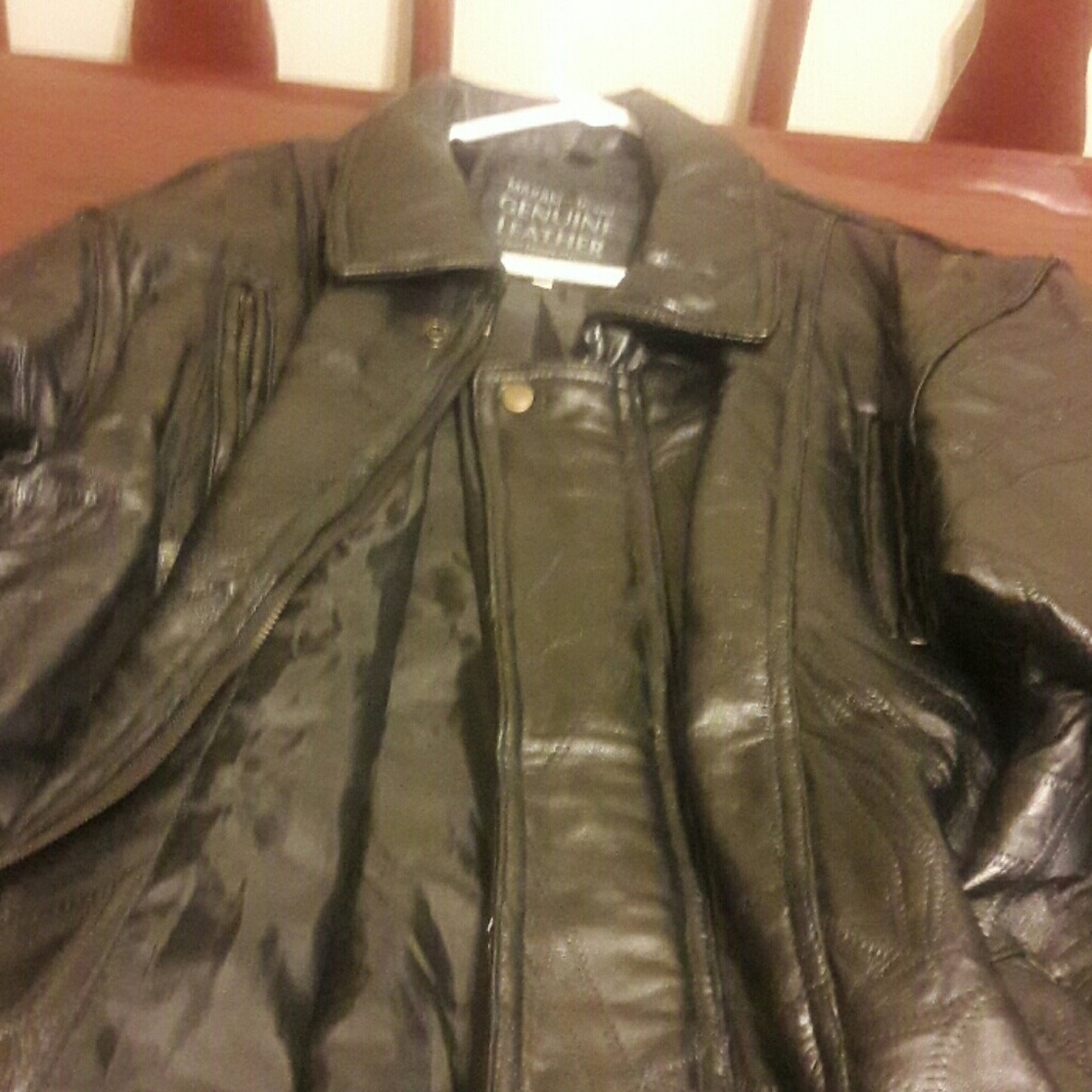 Leather jacket - Picture 2 of 2