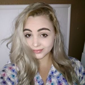 Meet your Posher, Lana