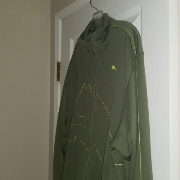 Puma Large track jacket. Great condition. - Picture 3 of 4