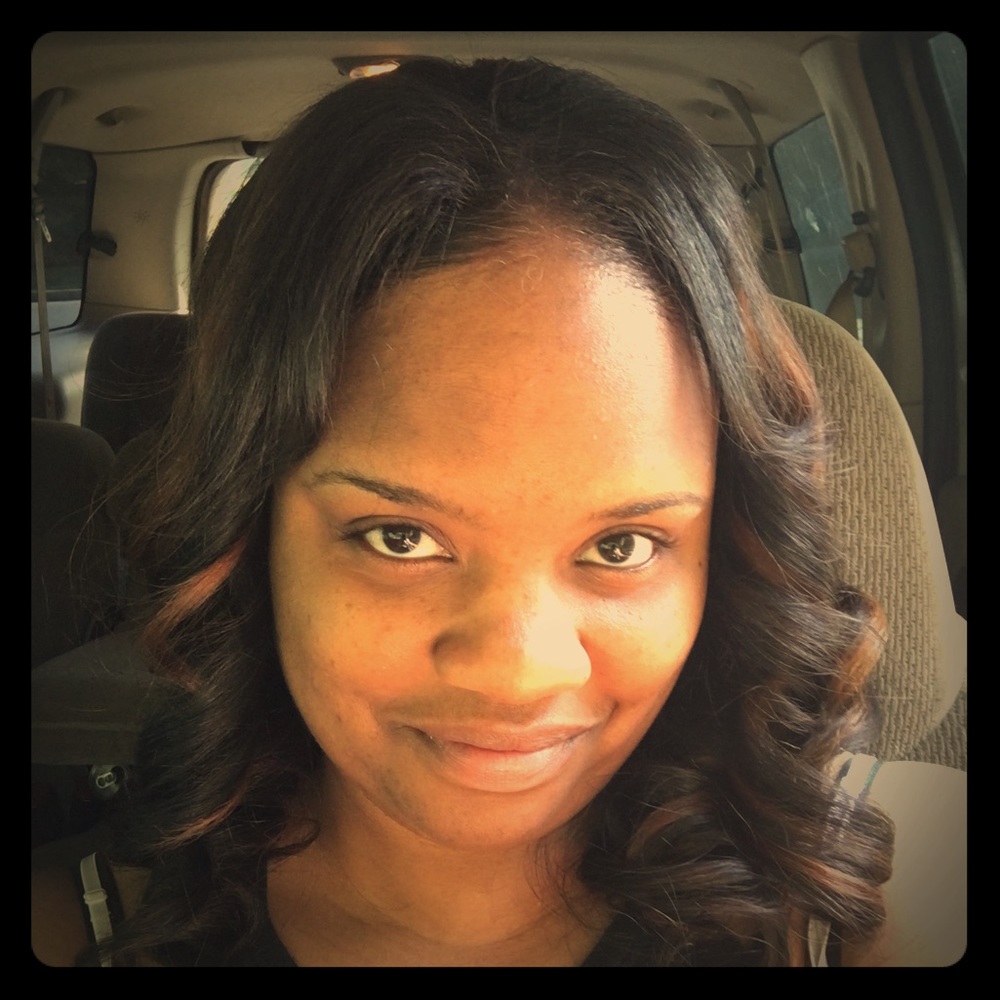 Meet your Posher, Felicia