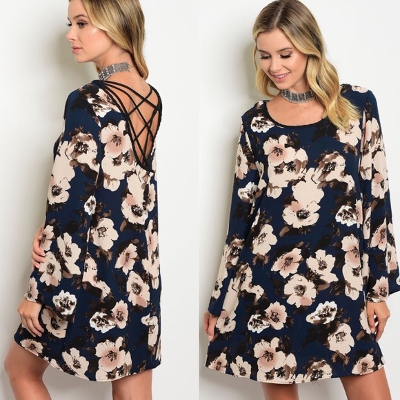 Dresses & Skirts - Clearance 🆑Make an Offer-Navy/Cream Floral Dress