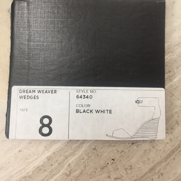 Women's Heel Sandal - Picture 5 of 5