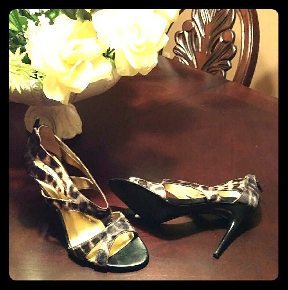 Leopard Print Pumps