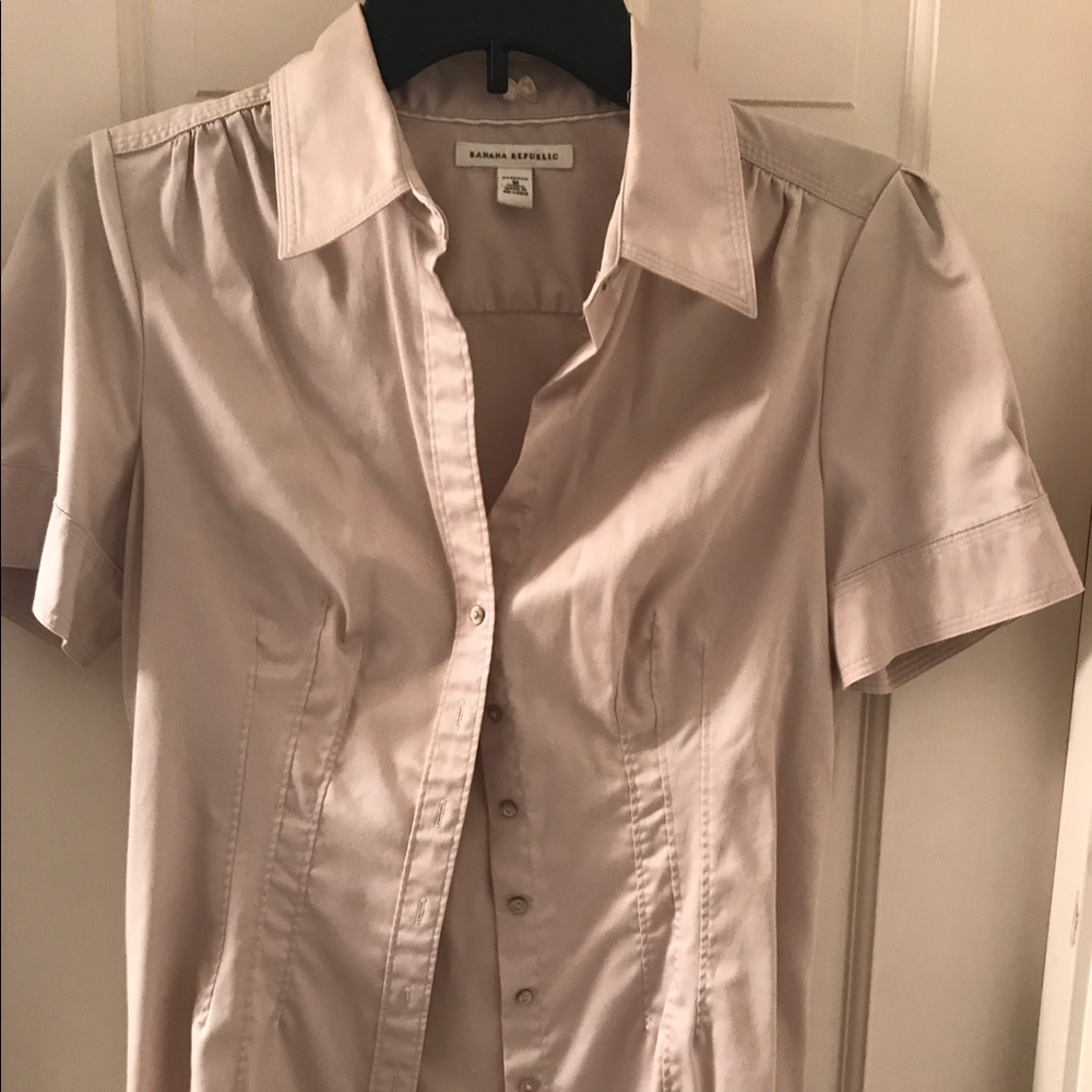 Banana Republic size M cotton button down shirt