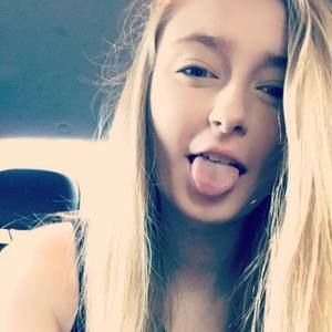 Meet your Posher, Savannah