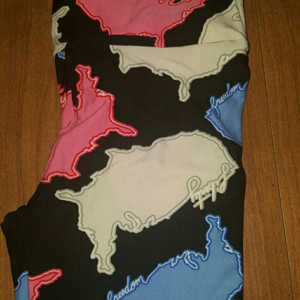 Lularoe Americana Leggings BNWOT