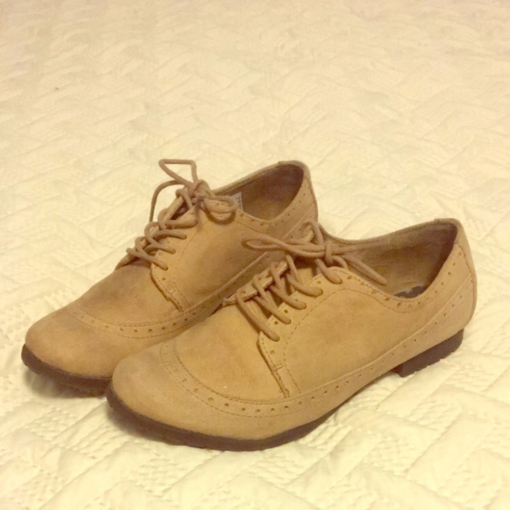 Tan oxfords only worn once no box