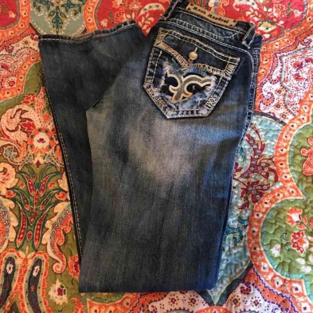 Sold on different site!!